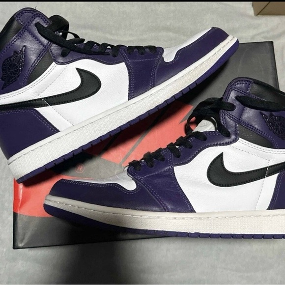 Jordan Men's White and Purple Sneakers - Picture 6 of 7